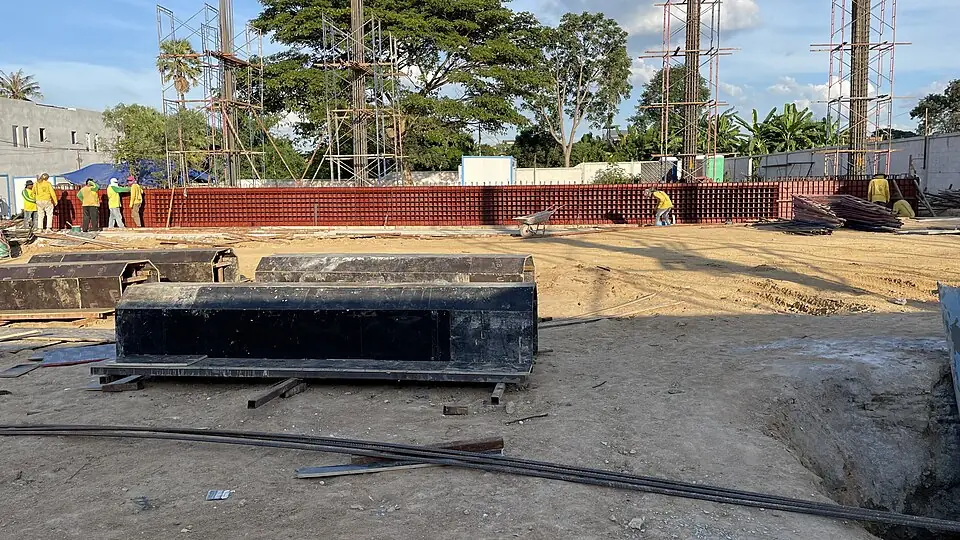 Asesoría técnica y supervisión profesional de montaje en obra de construcción